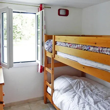 Near Mont St Michel & Nature Trails, Cleaning Included Feriehus